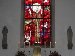 Altar im Altarraum